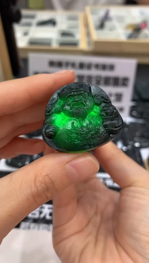 【闪购商品】定制翡翠未镶嵌吊坠-52781