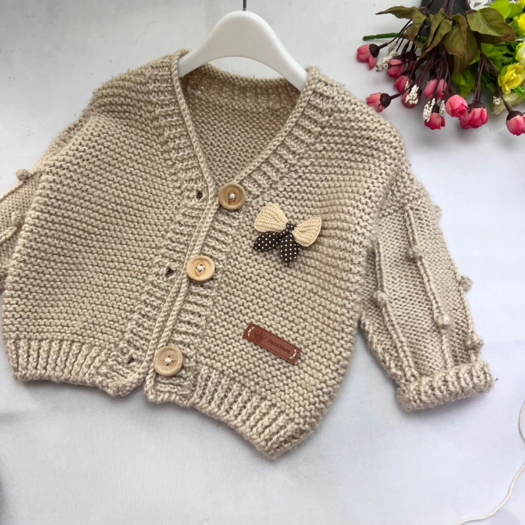 球球开衫材料包，不是成品哦。卡其白色。不要卡其白色需要备注颜色