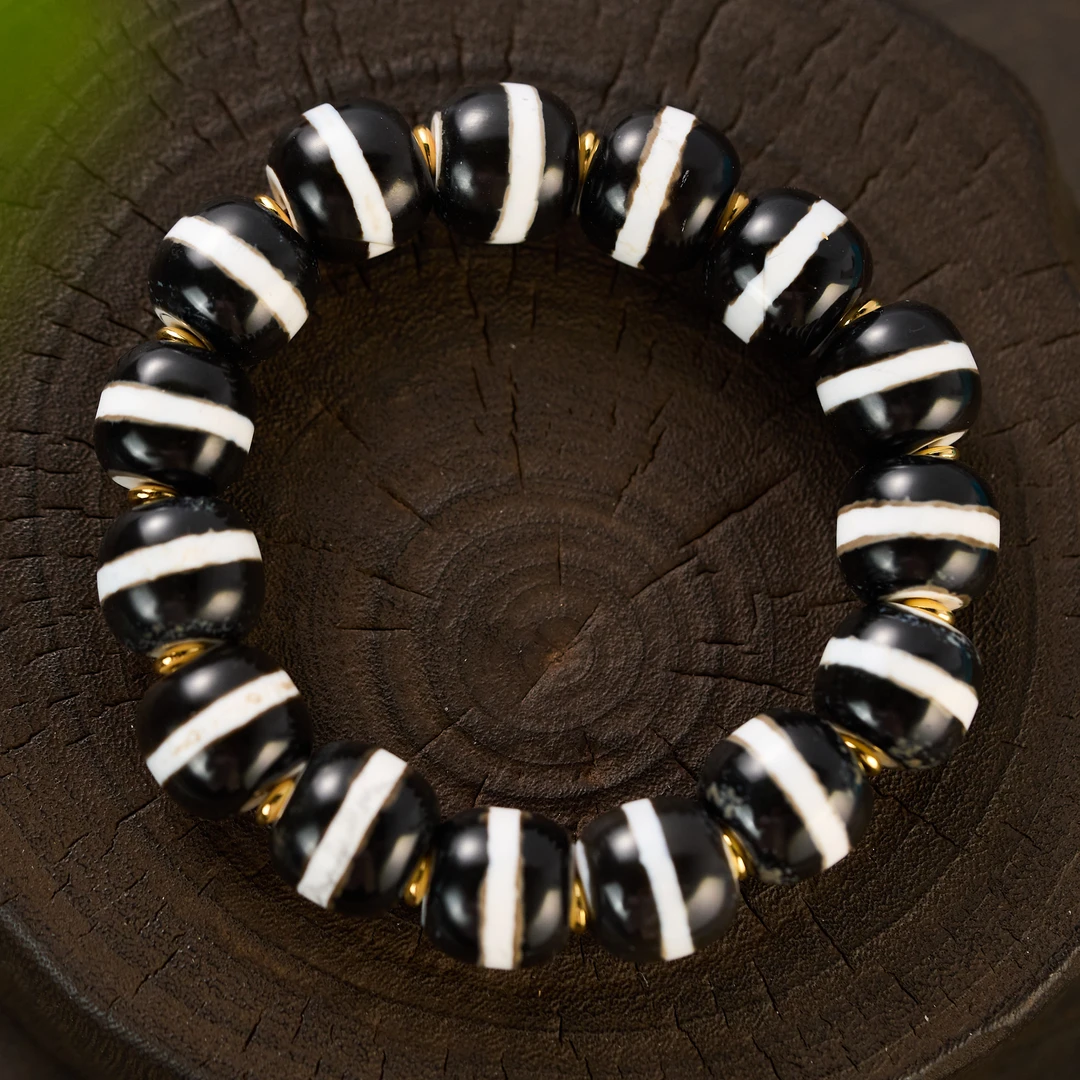 玛瑙玉髓黑白药药线线手串（G6QKZ）