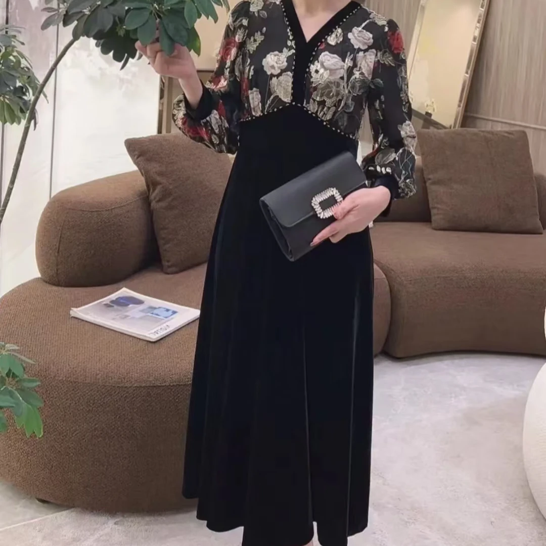 妍姐丝绒新款秋冬气质时尚百搭轻奢V领女装长裙优雅 黑色 5555