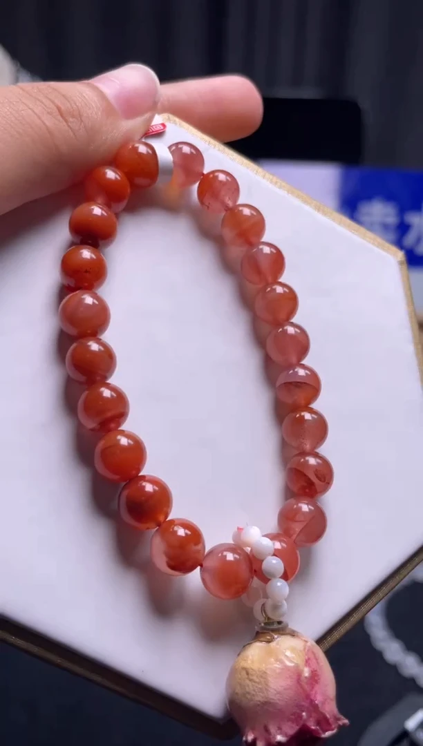 【闪购商品】水晶手串未镶嵌40a南红