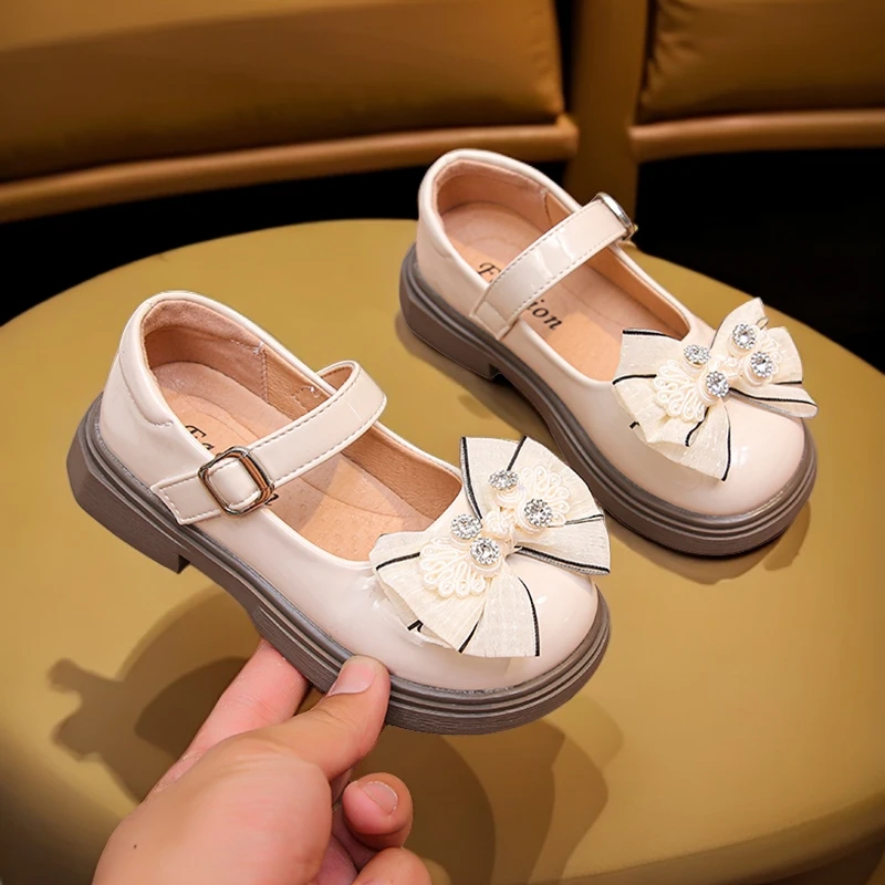 女童皮鞋春秋公主鞋黑色软底女孩表演演出儿童校园鞋子小女孩时尚