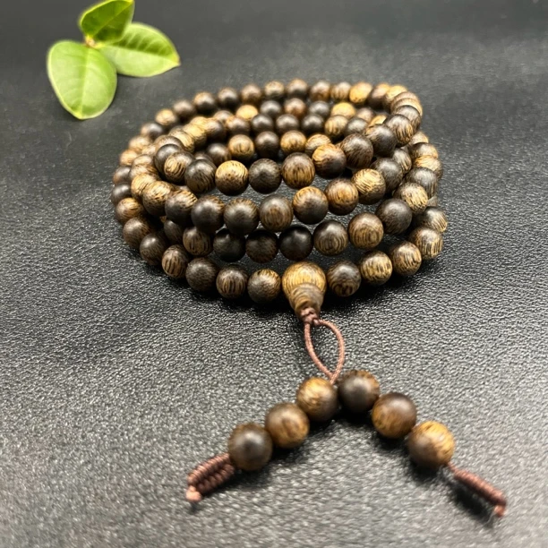 D001达拉干沉水沉香0.6多圈手串
