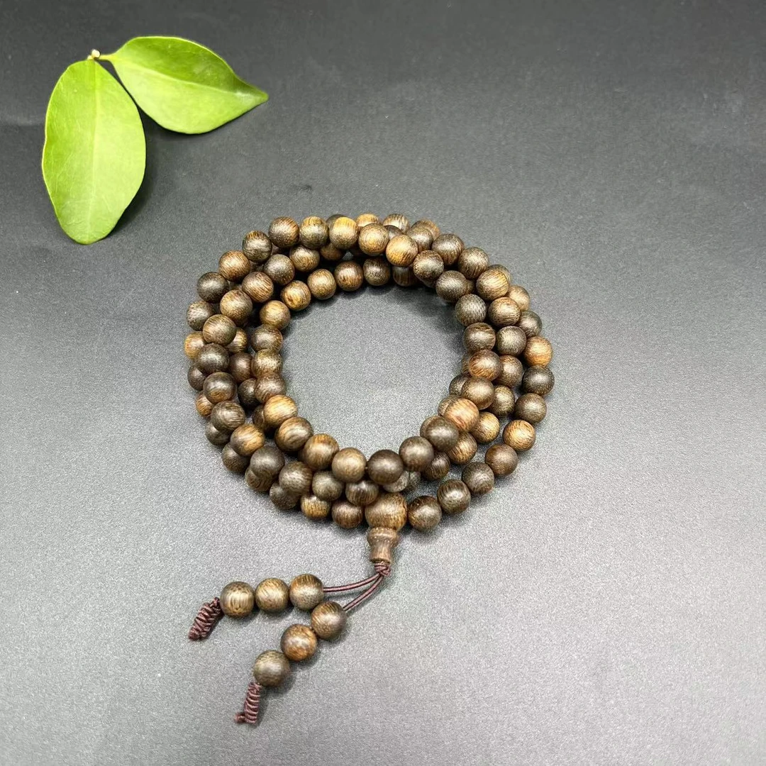 沉香【优选】LL006沉香海南树芯油绿奇0.6多圈圆珠手串