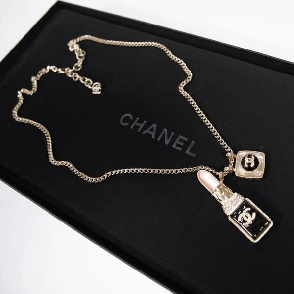Chanel 闪钻亚克力口红吊坠项链
