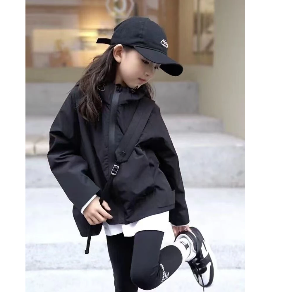 女童秋季外套2024洋气新款儿童时髦冲锋衣春秋连帽童装开衫休闲装