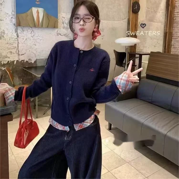 早秋新款女装复古百搭假两件撞色格子拼接刺绣设计针织开衫毛衣潮