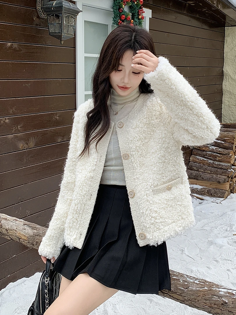 【锦衣服饰】8108韩系小圆扣泰迪绒小香皮毛一体外套