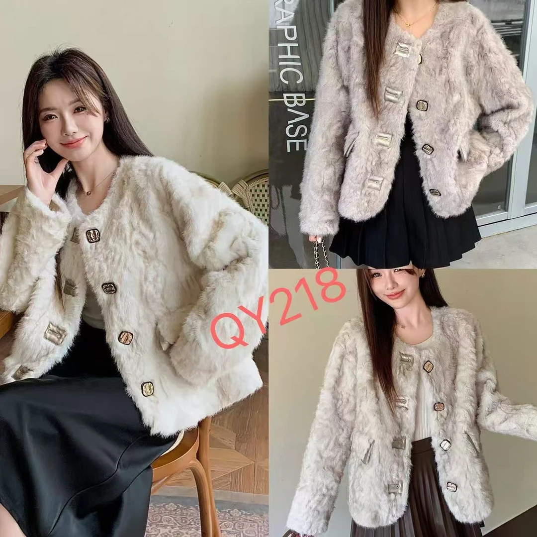 【锦衣服饰】218设计感小众皮毛一体大扣子外套