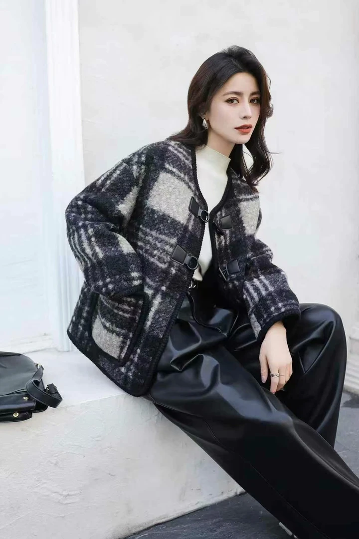 【锦衣服饰】X 8098格子小香风羽绒外套