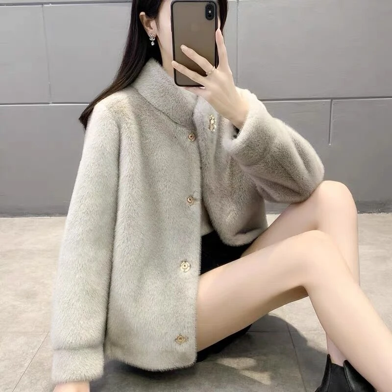 2024新款秋冬加厚妈妈装短款外套