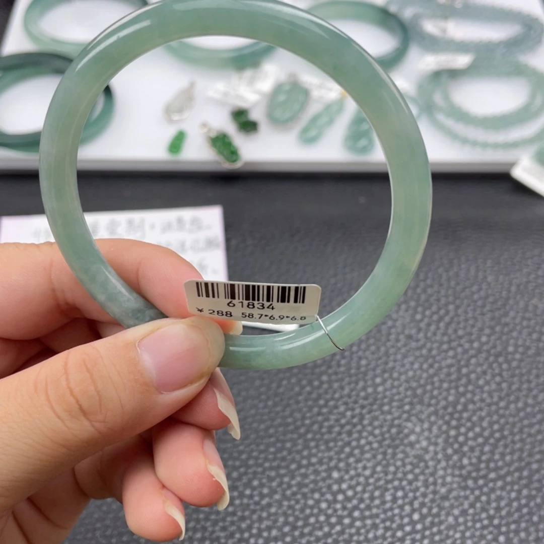 【闪购商品】翡翠手镯未镶嵌手镯