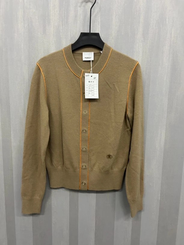 Burberry棕色开衫羊绒99新