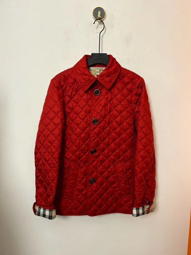Burberry红色棉服95新