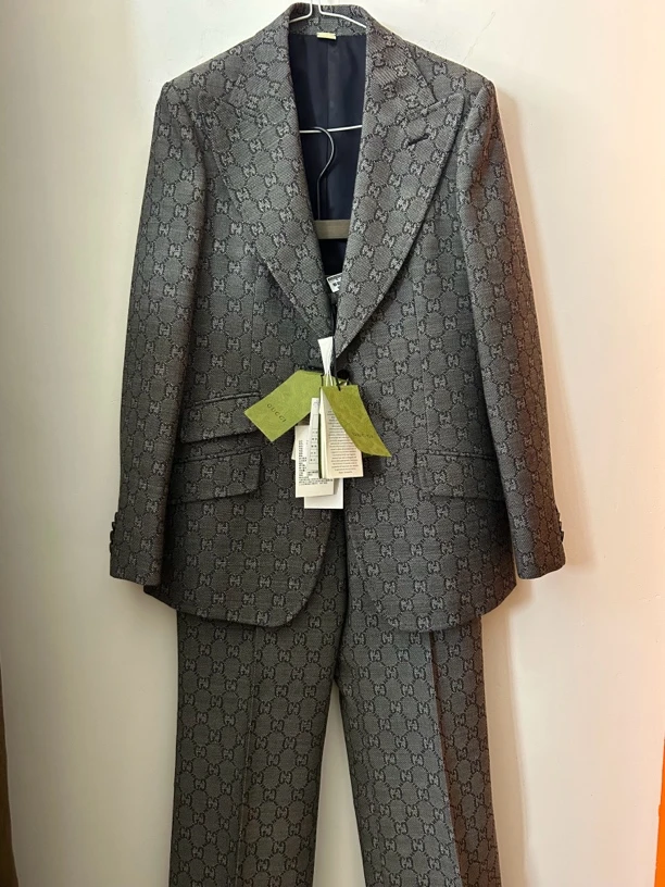 古驰gucci灰色老花西服套装99新