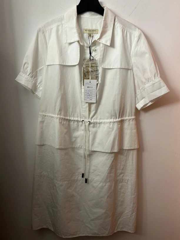 Burberry白色连衣裙95新