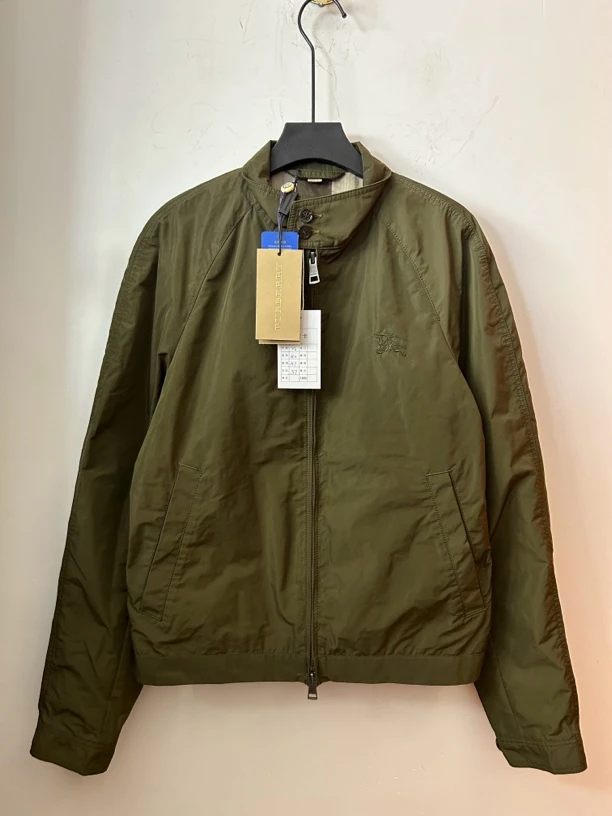 Burberry绿色军绿色短款休闲外套99新