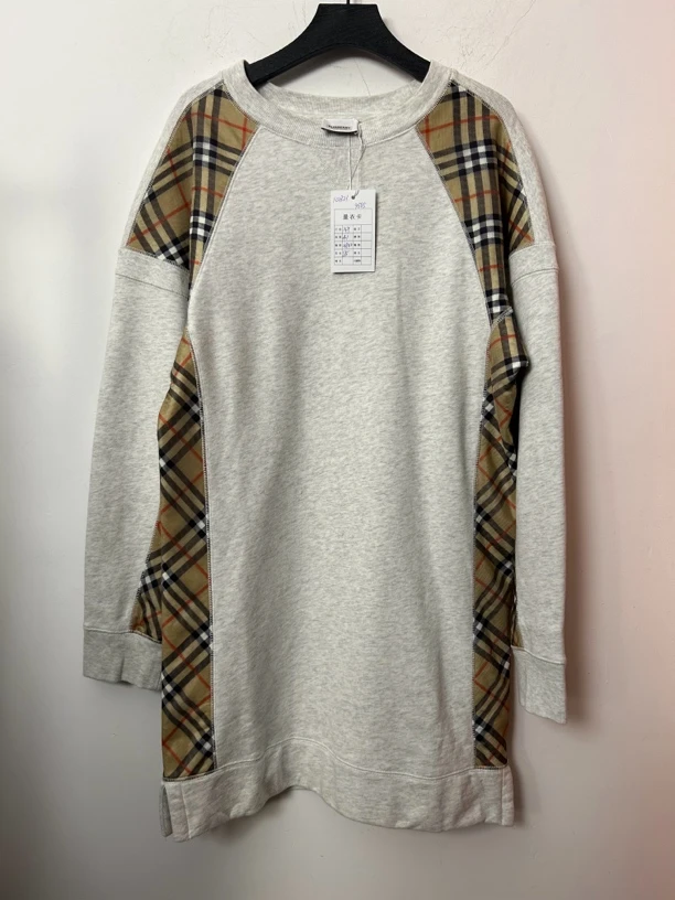 Burberry灰色格纹长袖卫衣95新
