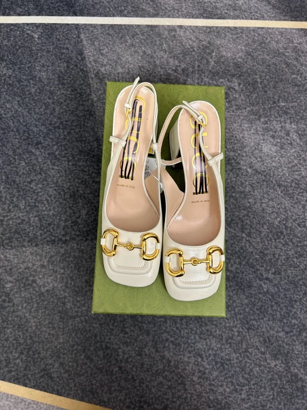 99新 GUCCI/古驰 白色方头高跟鞋三六码（微瑕）