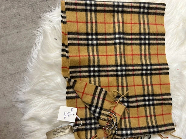 Burberry格纹经典围巾95新