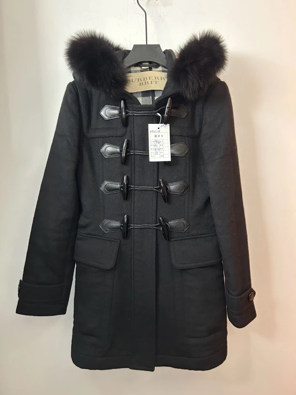 Burberry黑色毛领牛角扣毛呢大衣95新