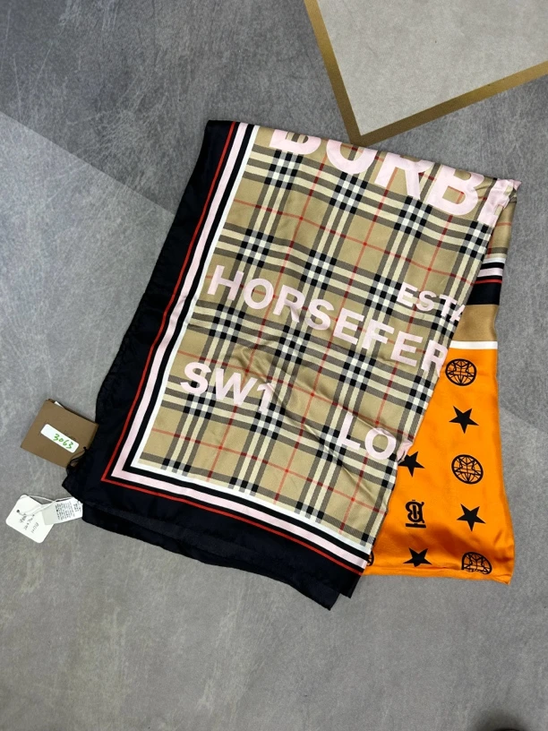 99新 BURBERRY/博柏利 Burberry拼接丝巾99新210*70