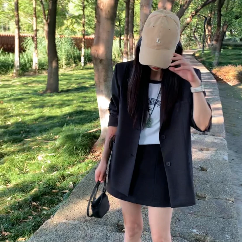 【流浪丹丁】24年早秋设计感 显高显瘦廓形西装外套女秋西服