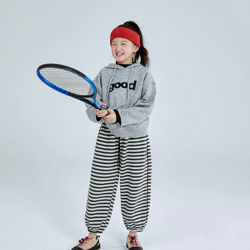 KLK9562 秋冬新款韩版女童字母连帽保暖长袖上衣毛衣针织衫