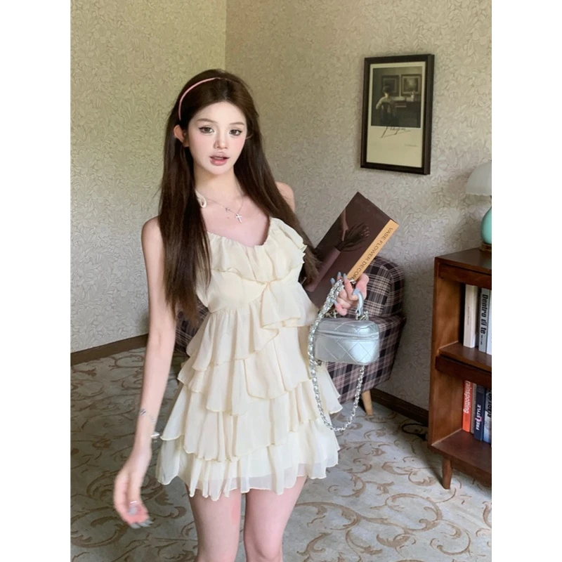 露背绑带挂脖连衣裙女夏季新款设计感显瘦纯欲A字短裙荷叶边裙子