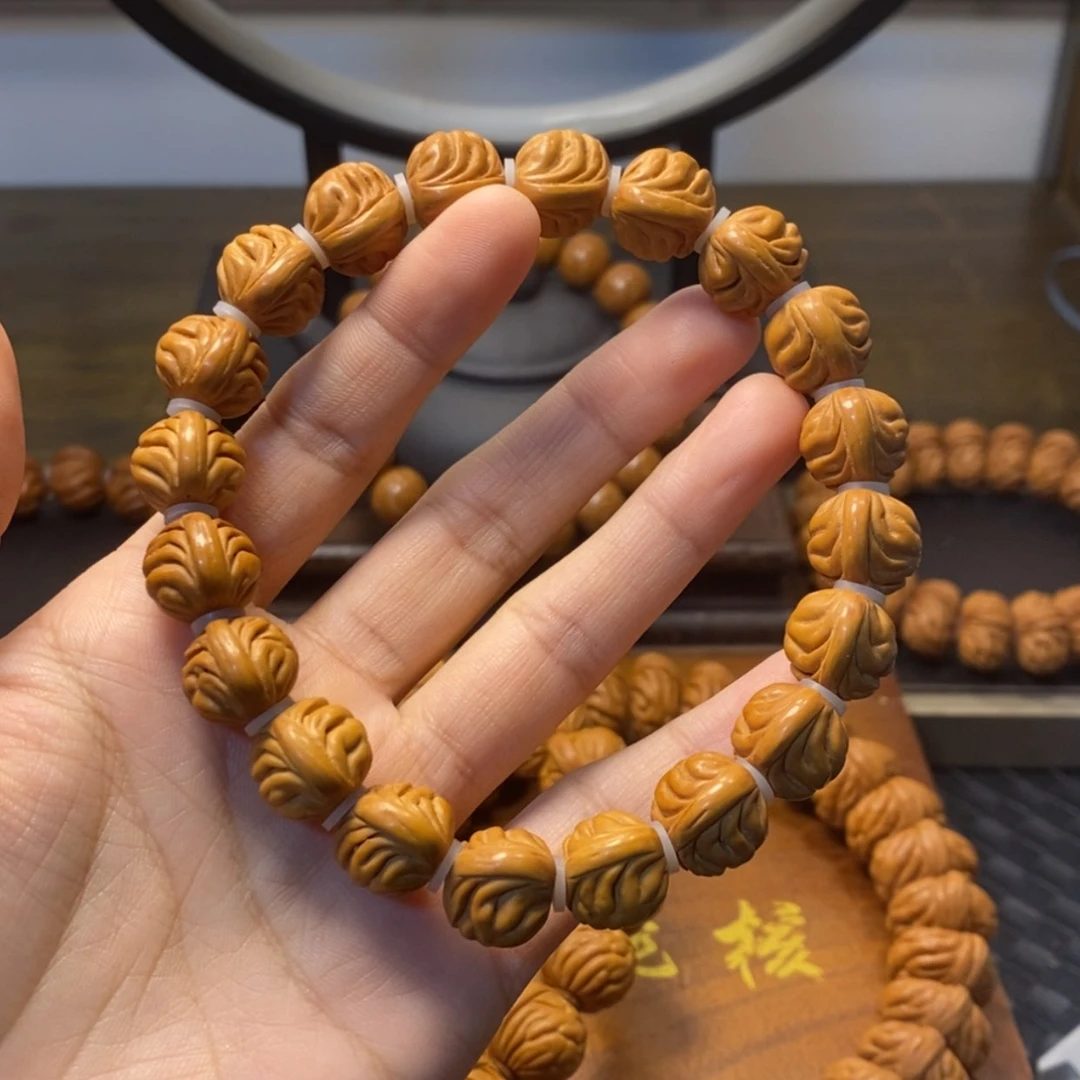 【闪购商品】桃核吊坠大****鹏1.3玉龙脊