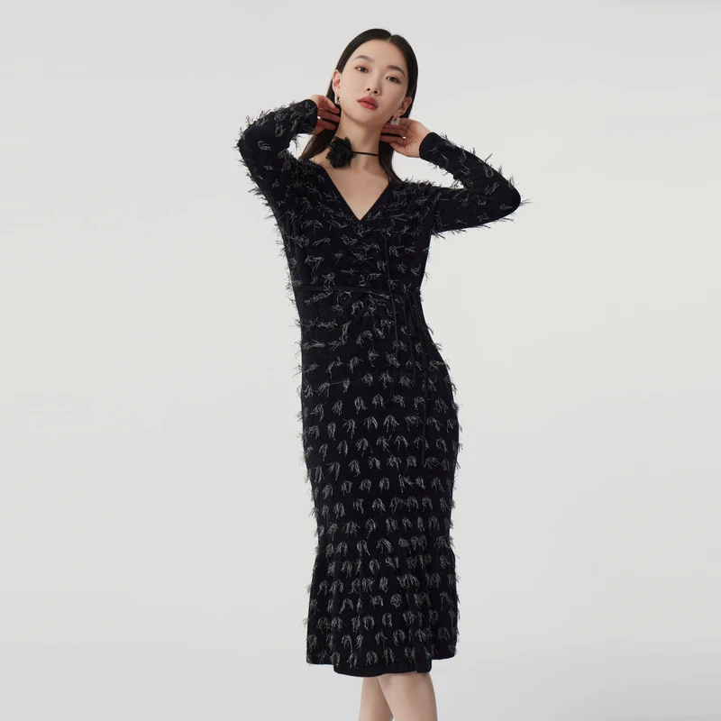 芭蒂娜v领细闪亮丝连衣裙秋冬流苏鱼尾针织裙子644U061下架