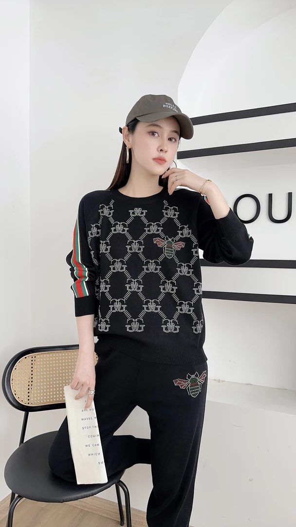 2025秋季新款针织重工钻长袖套装 MF