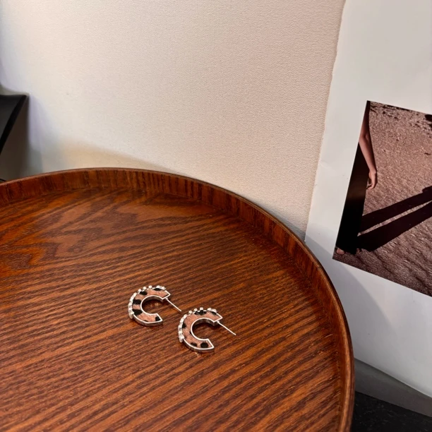 铜合金耳饰 c型豹纹字母耳环EH1977