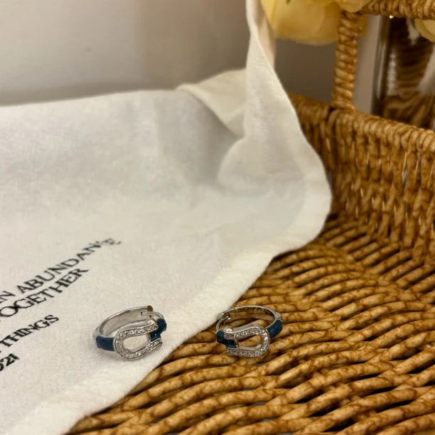 铜合金合成锆石耳饰 马蹄蓝色耳环EH1502-A048