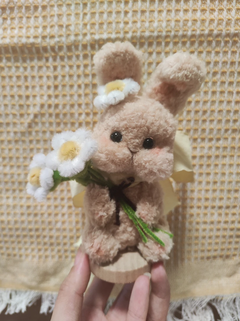 扭扭棒抱花花兔兔