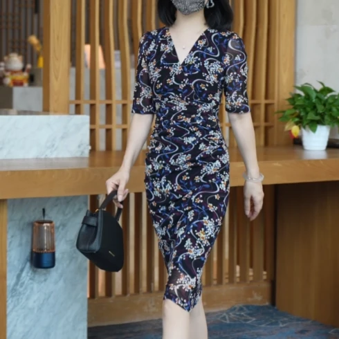 【新款上新】花色气质显瘦女人味连衣裙Q19975