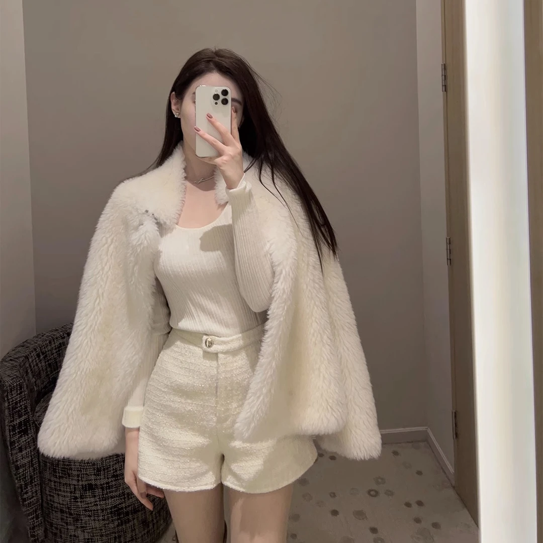 学院风辣妹白色粗花毛呢短裤2025秋冬高腰显瘦直筒裤外穿约会裤子