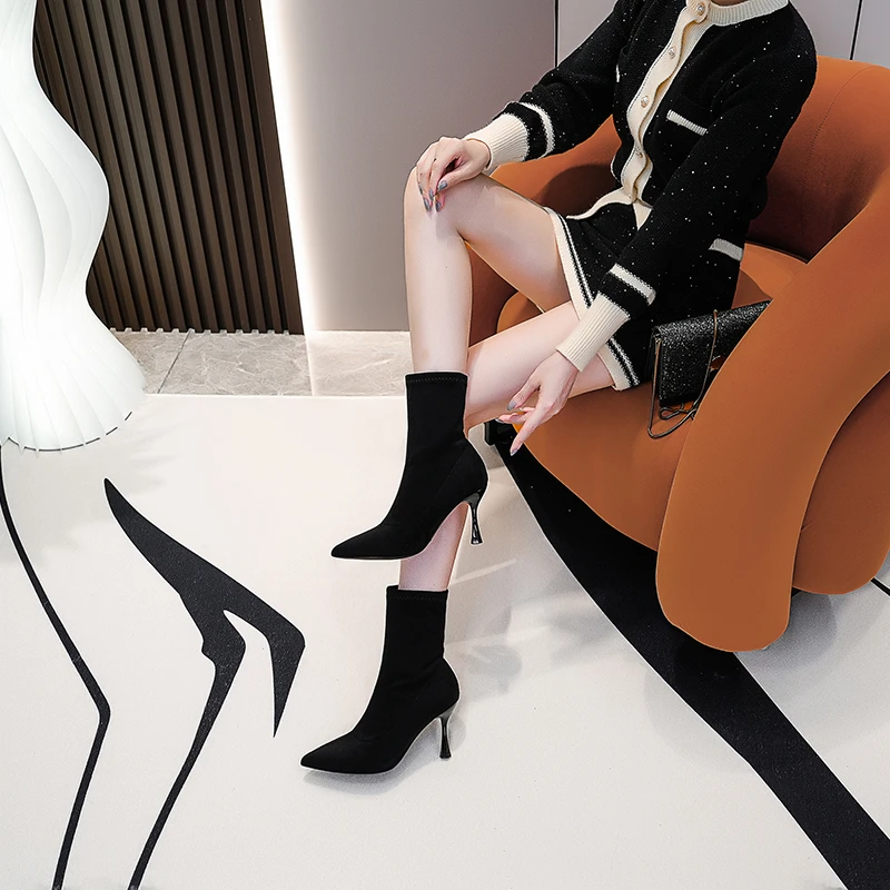 【羊猄绒】2025冬季单靴杯跟绒面黑色短靴尖头弹力瘦瘦靴子显瘦女鞋