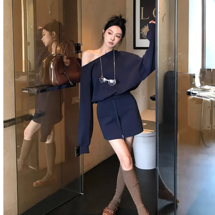 藏青色长袖上衣半身裙套装女秋季气质辣妹露肩卫衣a字短裙两件套