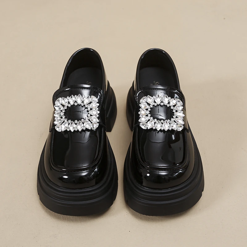 爆款乐福鞋女2025春季新款英伦风水钻方扣粗跟单鞋法式厚底小皮鞋