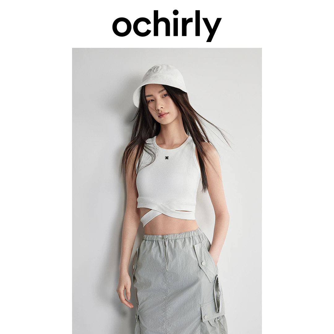 轻户外短款运动针织背心女 ochirly欧时力新款雅丹风