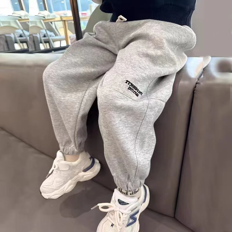 儿童休闲裤宽松洋气新款时尚中大童小童男孩运动裤春秋款裤子男童