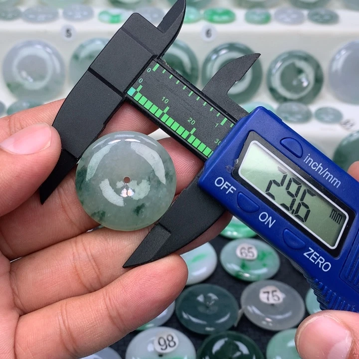 翡翠颈饰未镶嵌缅甸天然A货翡翠