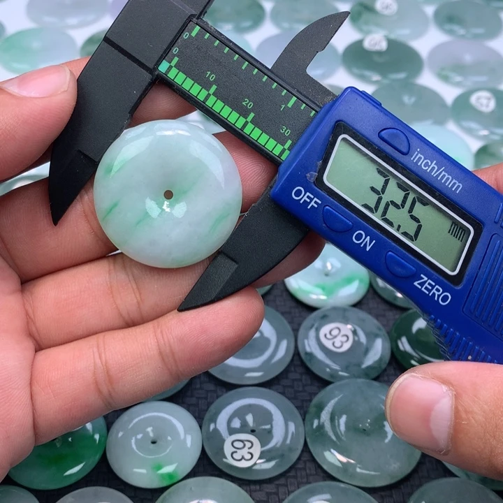 翡翠颈饰未镶嵌缅甸天然A货翡翠