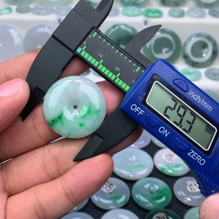 翡翠颈饰未镶嵌缅甸天然A货翡翠