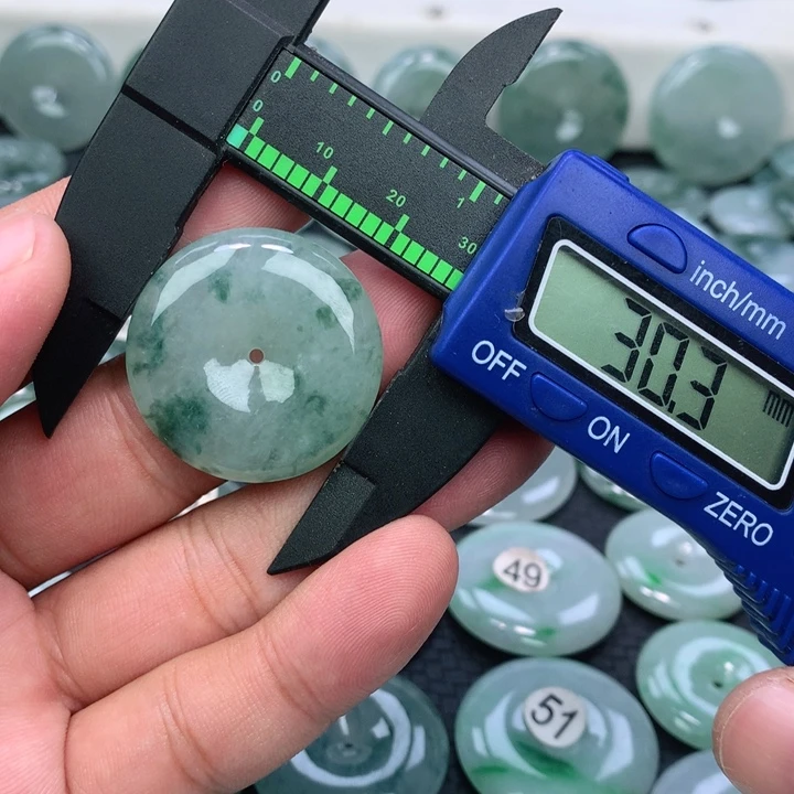 翡翠颈饰未镶嵌缅甸天然A货翡翠