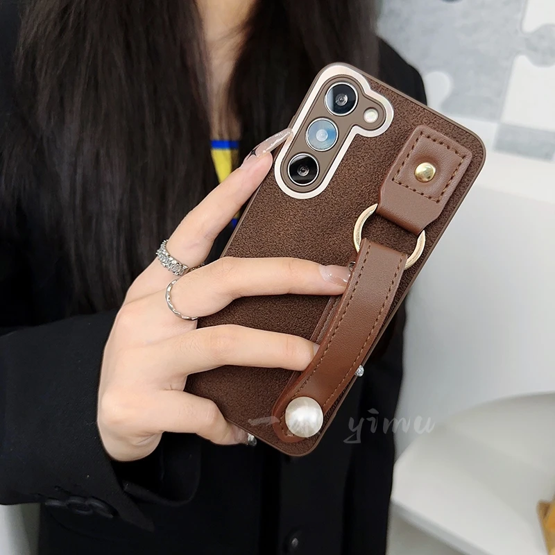 适用三星s23手机壳新款s23ultra套三星s23+高级皮质腕带创意潮女P