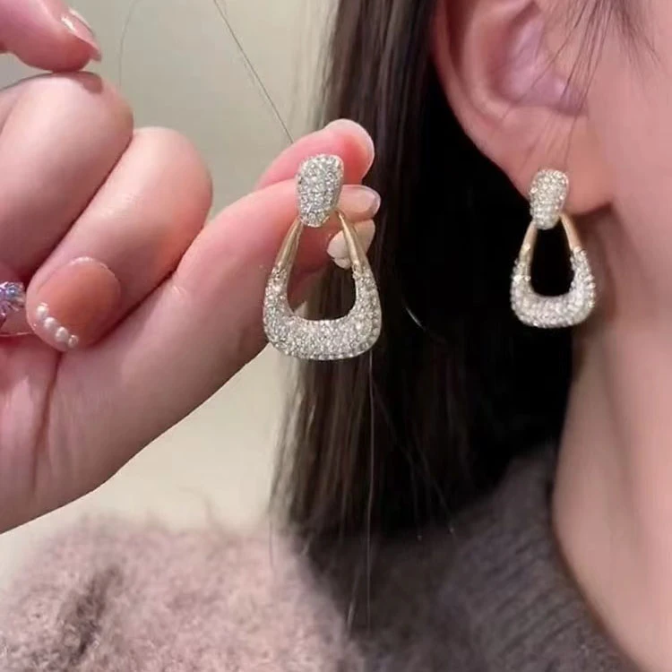 铜合金耳饰 冷淡风镶钻精致个性复古耳环设计感耳钉1241