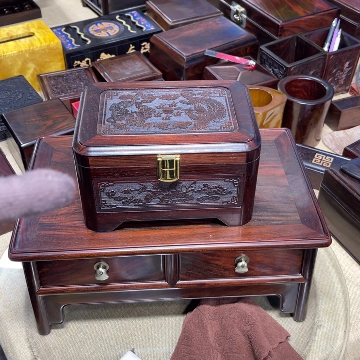 紫檀木类成套家具