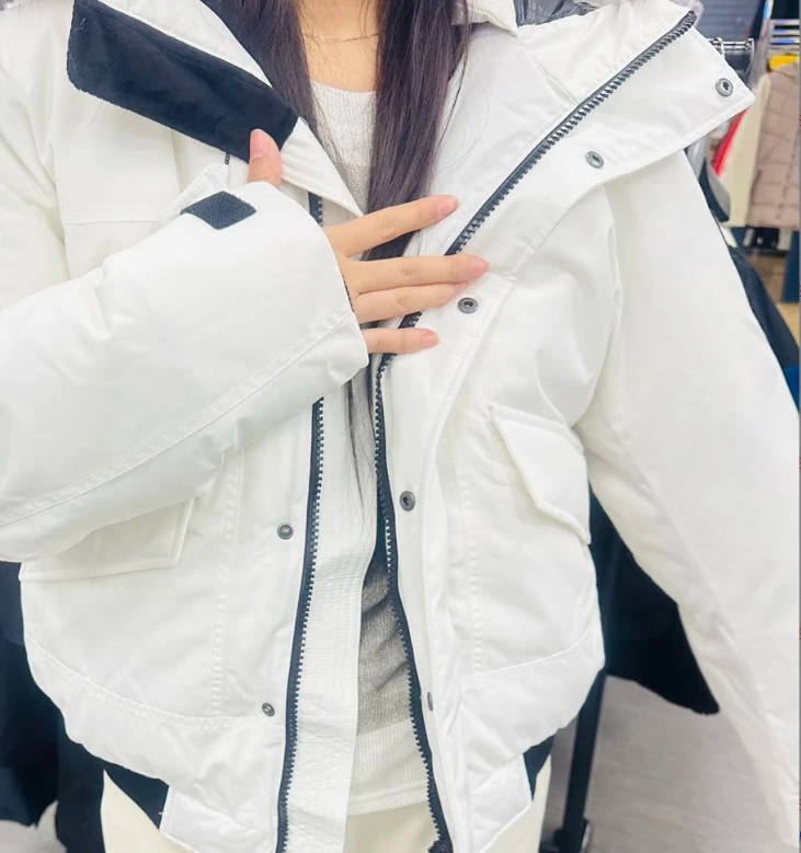 DJE4106(直播实物为准）韩国正品代购现场直播下单鸭绒狐狸毛外套